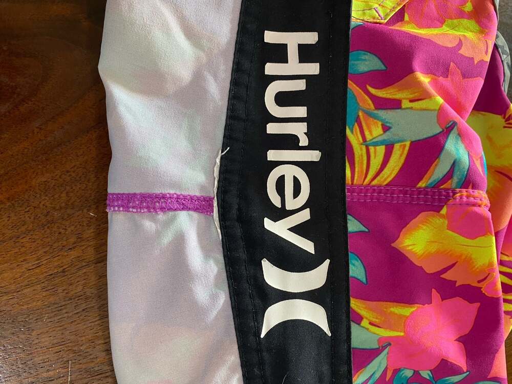 Hurley Phantom Floral Boardshorts, Men's Size 34 - Picture 9 of 10